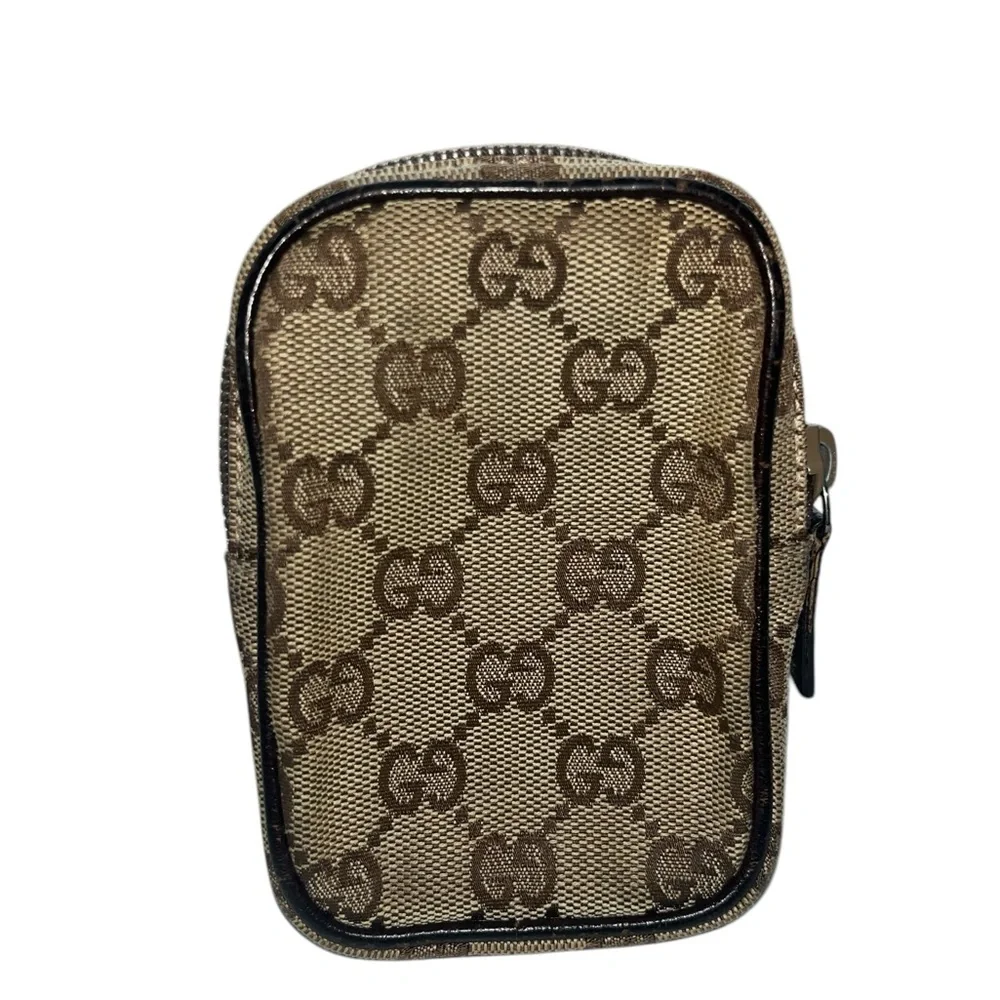Gucci Beige Monogram Pouch - Picture 2 of 10